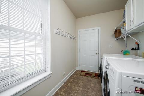 25728 Roundstone Ave, Plainfield, IL 60585 photo 14