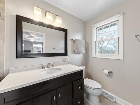 26 W368 Blackhawk Dr, Wheaton, IL 60189 photo 16