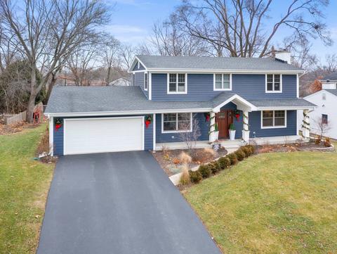 26 W368 Blackhawk Dr, Wheaton, IL 60189 photo 2