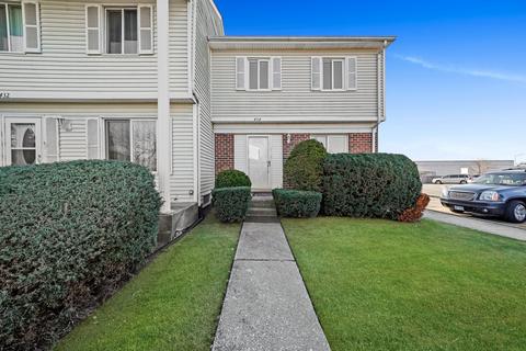 434 Devonshire Ct, Bolingbrook, IL 60440 photo 1
