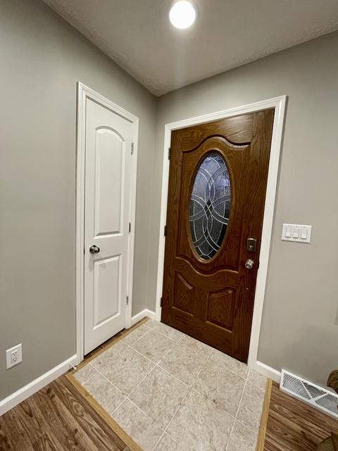 606 N 2nd Ave, Chenoa, IL 61726 photo 6