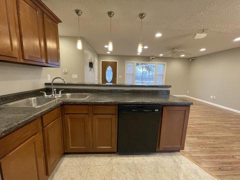 606 N 2nd Ave, Chenoa, IL 61726 photo 15