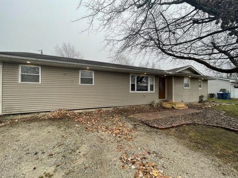 606 N 2nd Ave, Chenoa, IL 61726 photo 4