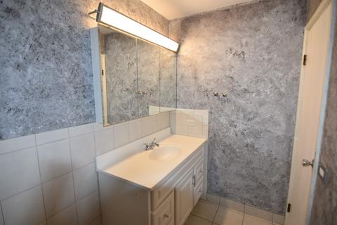 677 S River Rd #3B, Des Plaines, IL 60016 photo 11