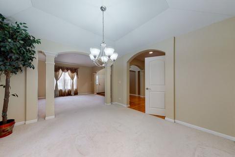 5724 Red Oak Dr, Hoffman Estates, IL 60192 photo 13