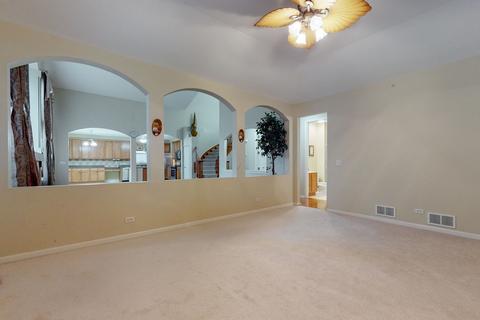 5724 Red Oak Dr, Hoffman Estates, IL 60192 photo 18