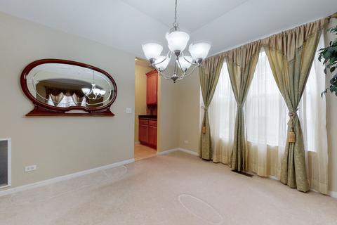 5724 Red Oak Dr, Hoffman Estates, IL 60192 photo 14