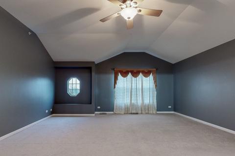 5724 Red Oak Dr, Hoffman Estates, IL 60192 photo 24