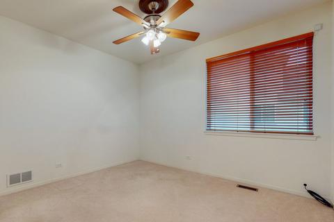 5724 Red Oak Dr, Hoffman Estates, IL 60192 photo 19