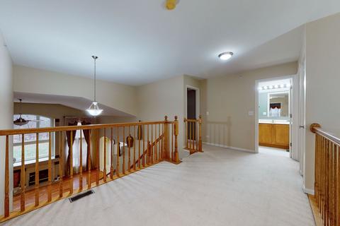 5724 Red Oak Dr, Hoffman Estates, IL 60192 photo 23