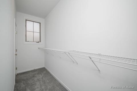 160 Dawson Dr, Elgin, IL 60120 photo 12