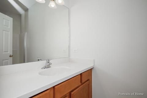 160 Dawson Dr, Elgin, IL 60120 photo 15