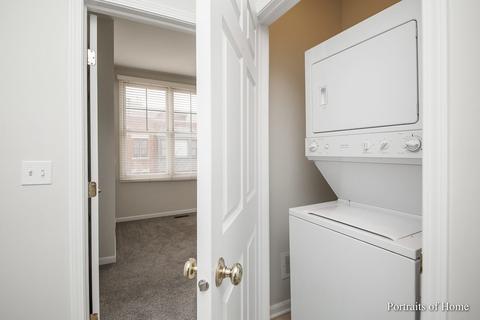 160 Dawson Dr, Elgin, IL 60120 photo 16