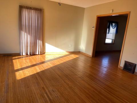 208 E 10th St, Sterling, IL 61081 photo 3