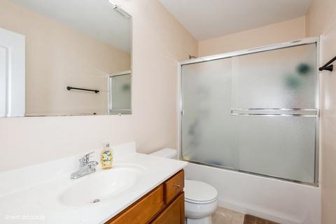 437 Azalea St, Elgin, IL 60124 photo 12