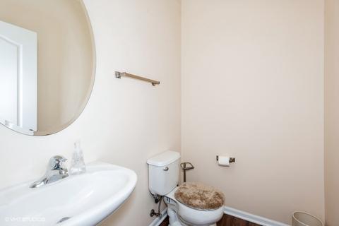 437 Azalea St, Elgin, IL 60124 photo 9