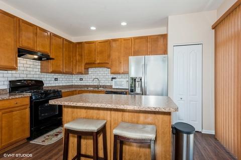 437 Azalea St, Elgin, IL 60124 photo 4