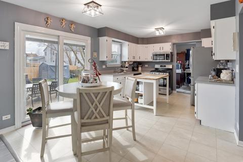 1058 Longford Rd, Bartlett, IL 60103 photo 7