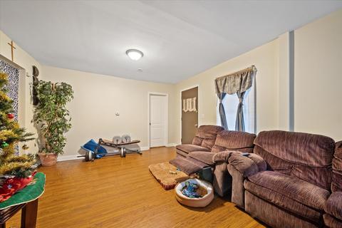 331 Grant Pl, Aurora, IL 60505 photo 5