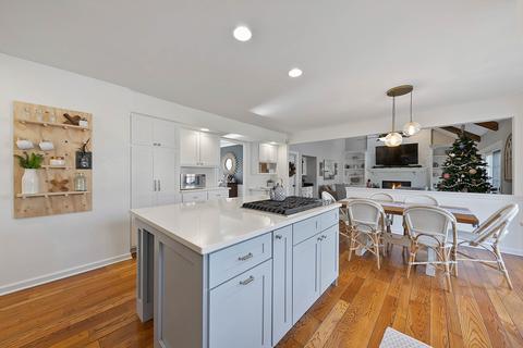 675 E Gartner Rd, Naperville, IL 60540 photo 12