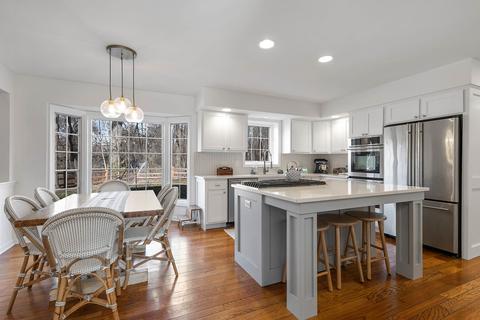 675 E Gartner Rd, Naperville, IL 60540 photo 9