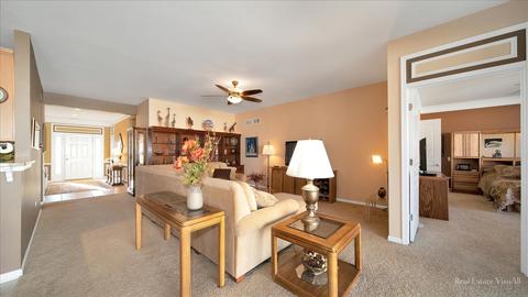2162 Sandpiper Way, Elgin, IL 60124 photo 7