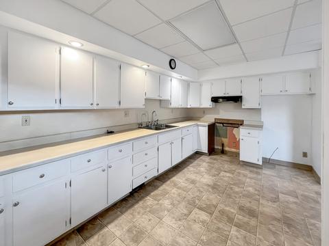 524 S State Ave, Freeport, IL 61032 photo 16