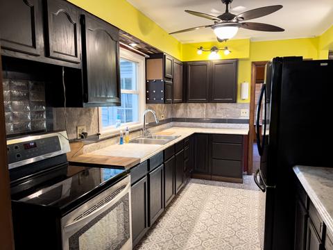 8612 Mansfield Ave, Burbank, IL 60459 photo 22