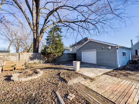8612 Mansfield Ave, Burbank, IL 60459 photo 13
