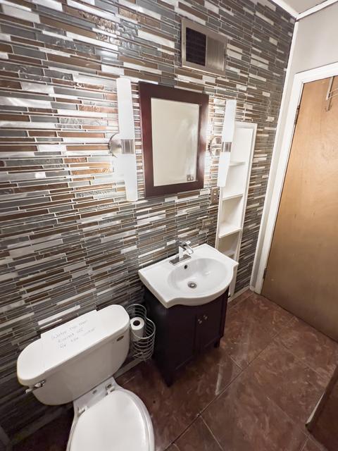 8612 Mansfield Ave, Burbank, IL 60459 photo 33