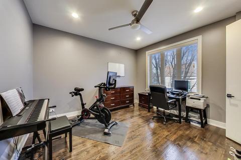 2339 N Drake Ave, Chicago, IL 60647 photo 19