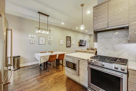 2339 N Drake Ave, Chicago, IL 60647 photo 8