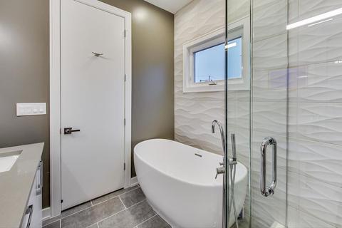 2339 N Drake Ave, Chicago, IL 60647 photo 25