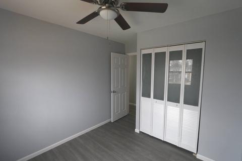 509 Sunrise Dr, Mchenry, IL 60051 photo 8
