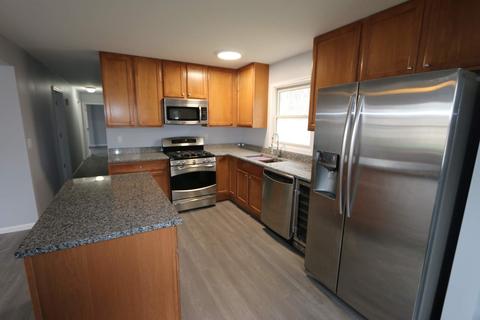 509 Sunrise Dr, Mchenry, IL 60051 photo 2