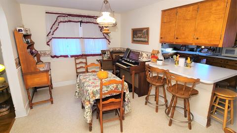 411 Orange St, Elgin, IL 60123 photo 6