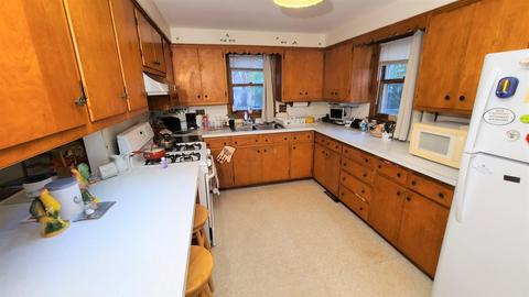 411 Orange St, Elgin, IL 60123 photo 4