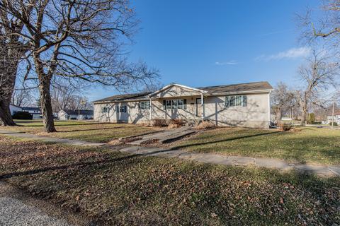 106 North St, Buda, IL 61314 photo 1