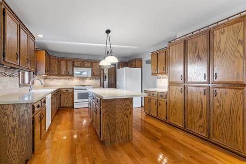 360 E Southmor Rd, Morris, IL 60450 photo 6