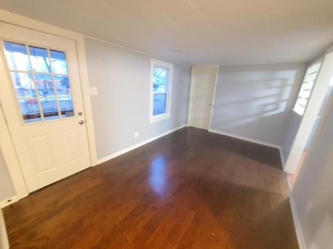 715 S Kendall St, Aurora, IL 60505 photo 2