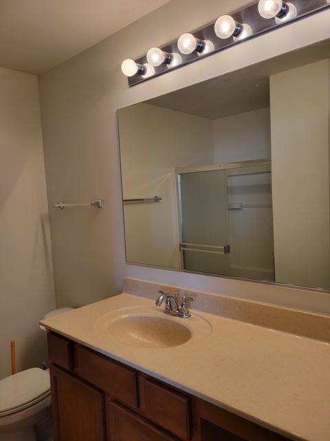 2110 Concord Dr, Mchenry, IL 60050 photo 9