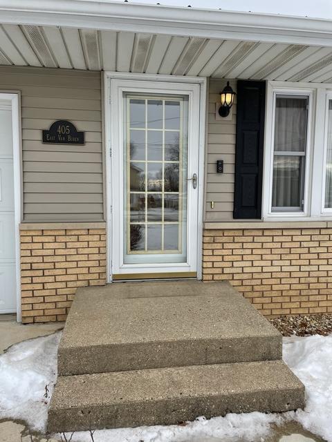 405 E Van Buren St, Ohio, IL 61349 photo 3