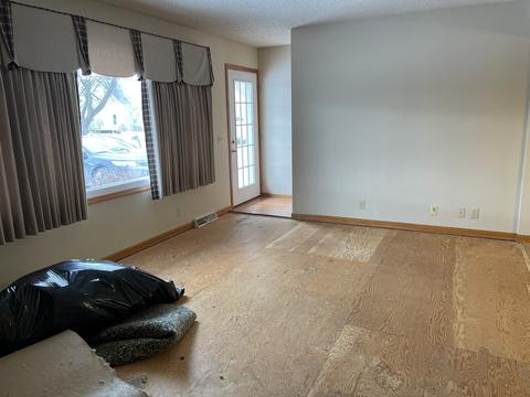 405 E Van Buren St, Ohio, IL 61349 photo 6