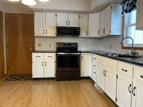 405 E Van Buren St, Ohio, IL 61349 photo 5