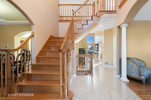 16363 Springview Dr, Lockport, IL 60441 photo 2