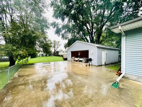 102 E Sycamore St, Normal, IL 61761 photo 3