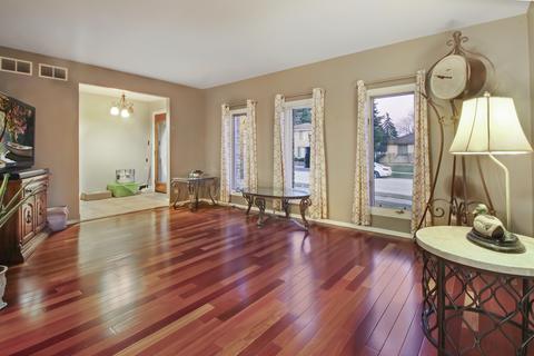 18334 Maple St, Lansing, IL 60438 photo 2
