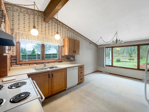 2388 Eagle Dr, Freeport, IL 61032 photo 11