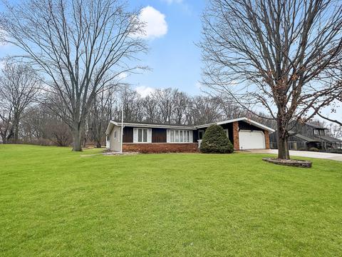 2388 Eagle Dr, Freeport, IL 61032 photo 1