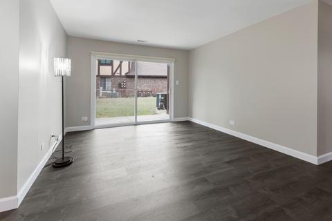 1772 Gloucester Ct #A, Wheaton, IL 60189 photo 4